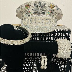 🤍🤍🤍BUNDLE: SASSY JONES SET: NECKLACE/CHOKER, EARRINGS, BRACELET 🤍🤍🤍